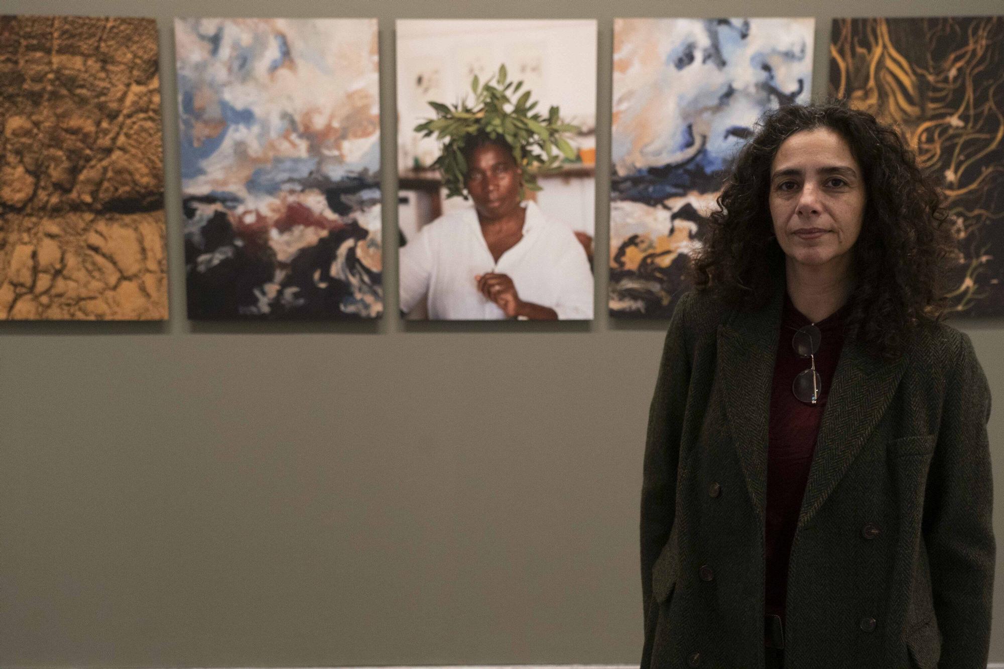 En imágenes: La exposición “Sobre la tierra, bajo la sombra/ Lur gainean, itzal azpian”