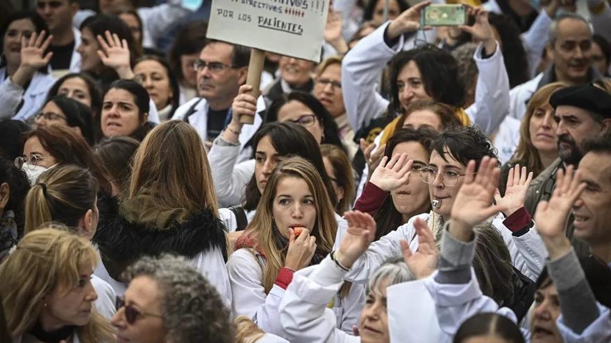 El Colegio de Médicos de Álava apoya la huelga del 3 de octubre y defiende un Estatuto marco propio