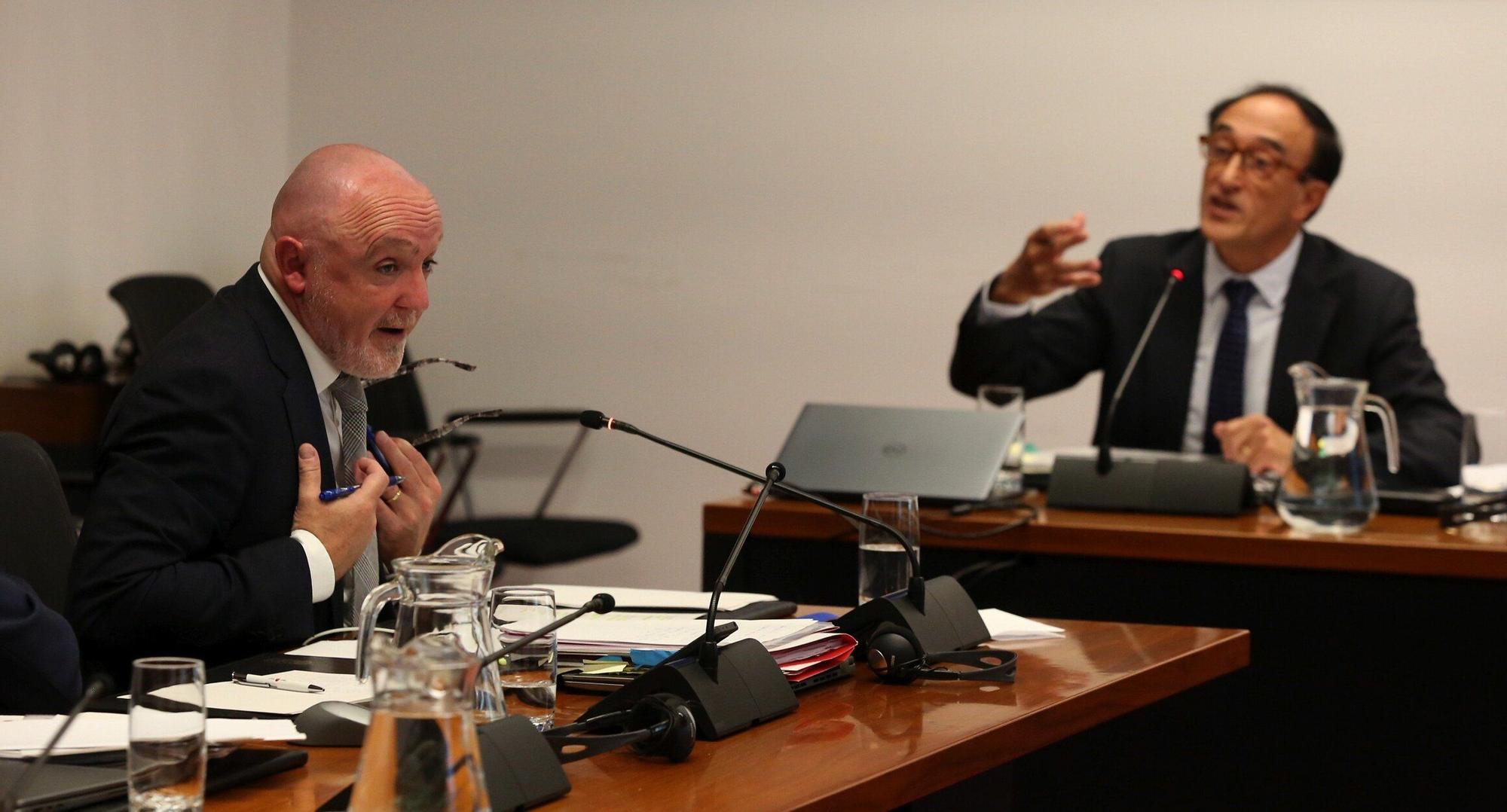 Fotos de la sesión de este martes de la comisión de investigación del Parlamento de Navarra