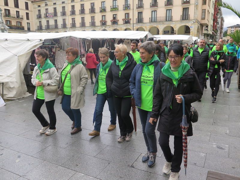 La marcha contra el cáncer de Urretxu y Zumarraga, en imágenes