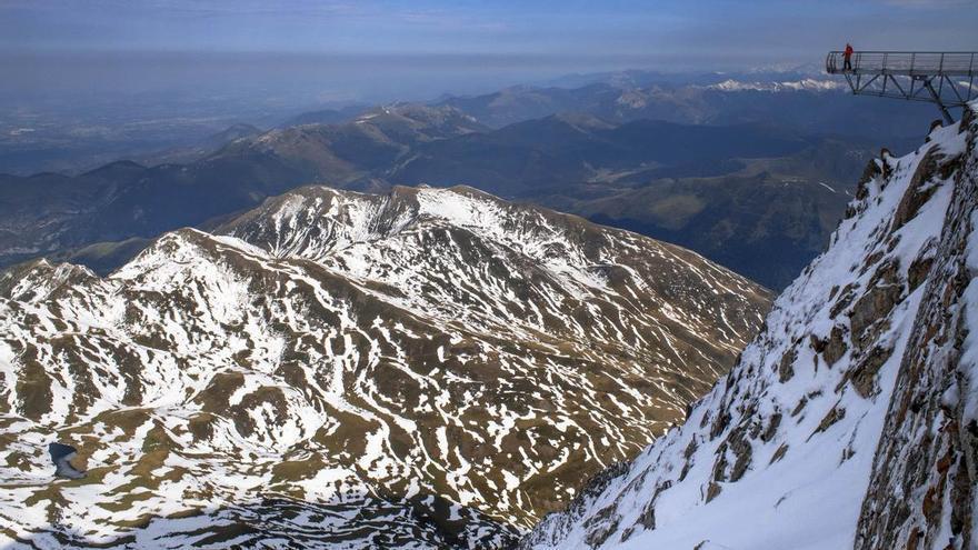 Una pareja española es alcanzada por un rayo durante una ruta en el Pirineo francés
