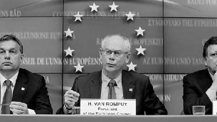 La Cumbre de Jefes de Estado y de Gobierno de la Unión Europea arrancó ayer en plena crisis económica y política en Portugal.