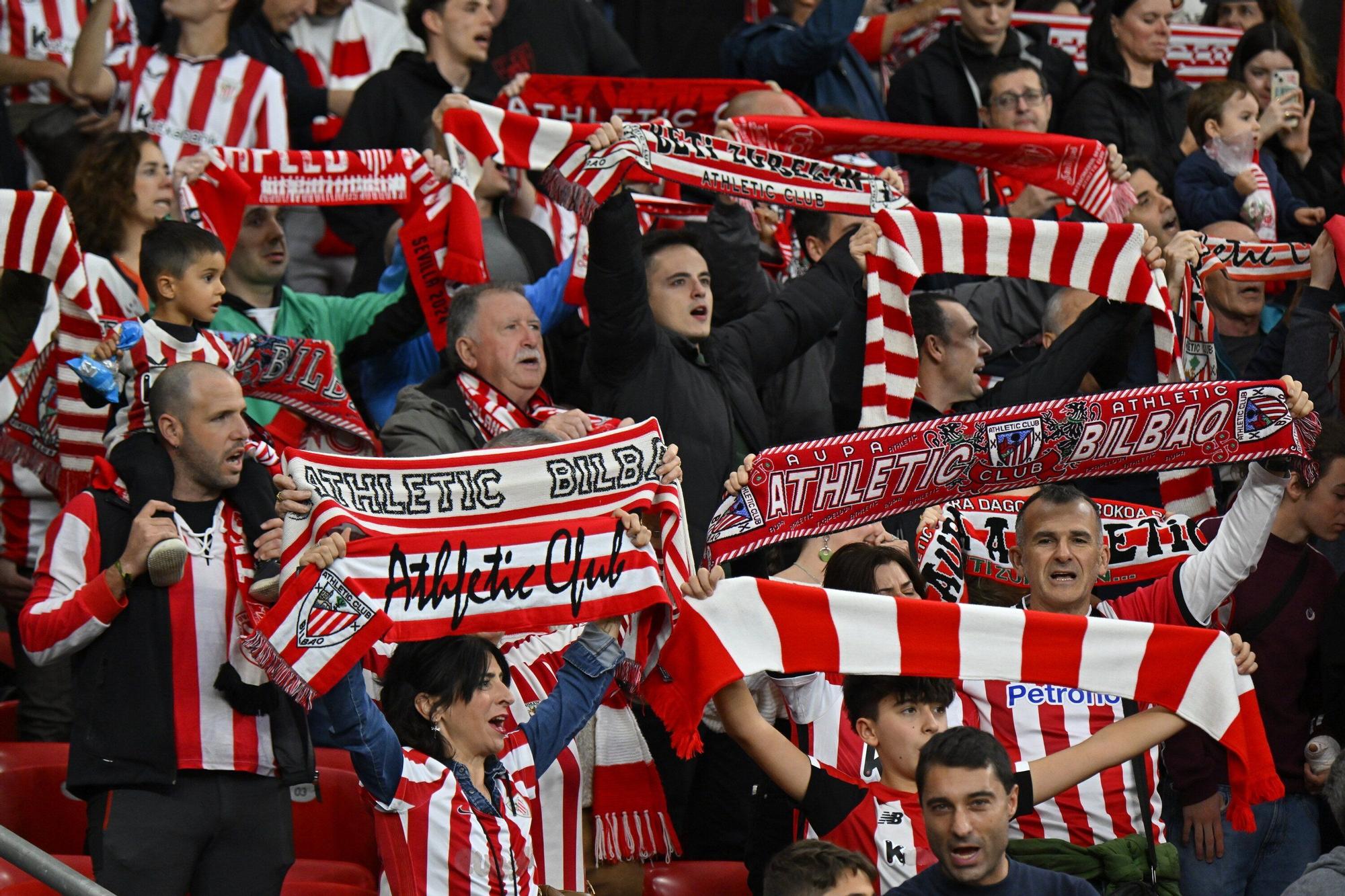En imágenes: búscate en nuestra galería de la grada del Athletic-Getafe