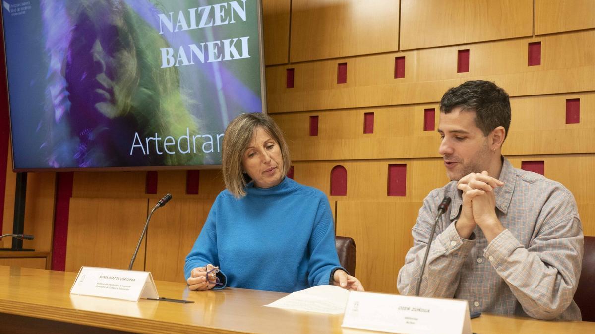 Presentación de &#039;Nor naizen baneki&#039;.