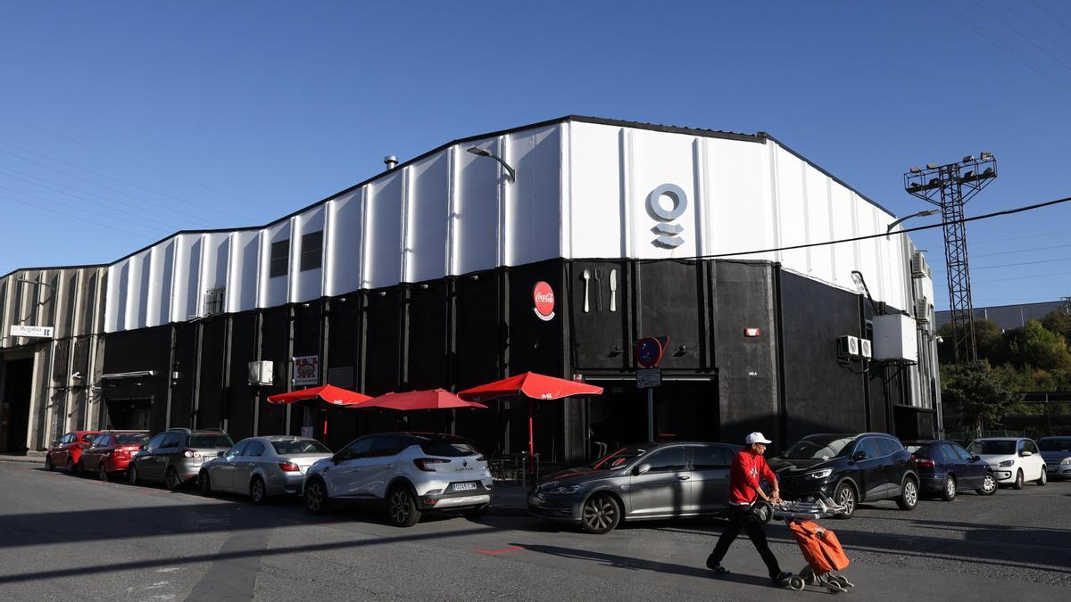 El local heredaría la licencia de la actual Sala Mytho, ubicada a escasa distancia de la Sala Santana, en la calle Tellería.