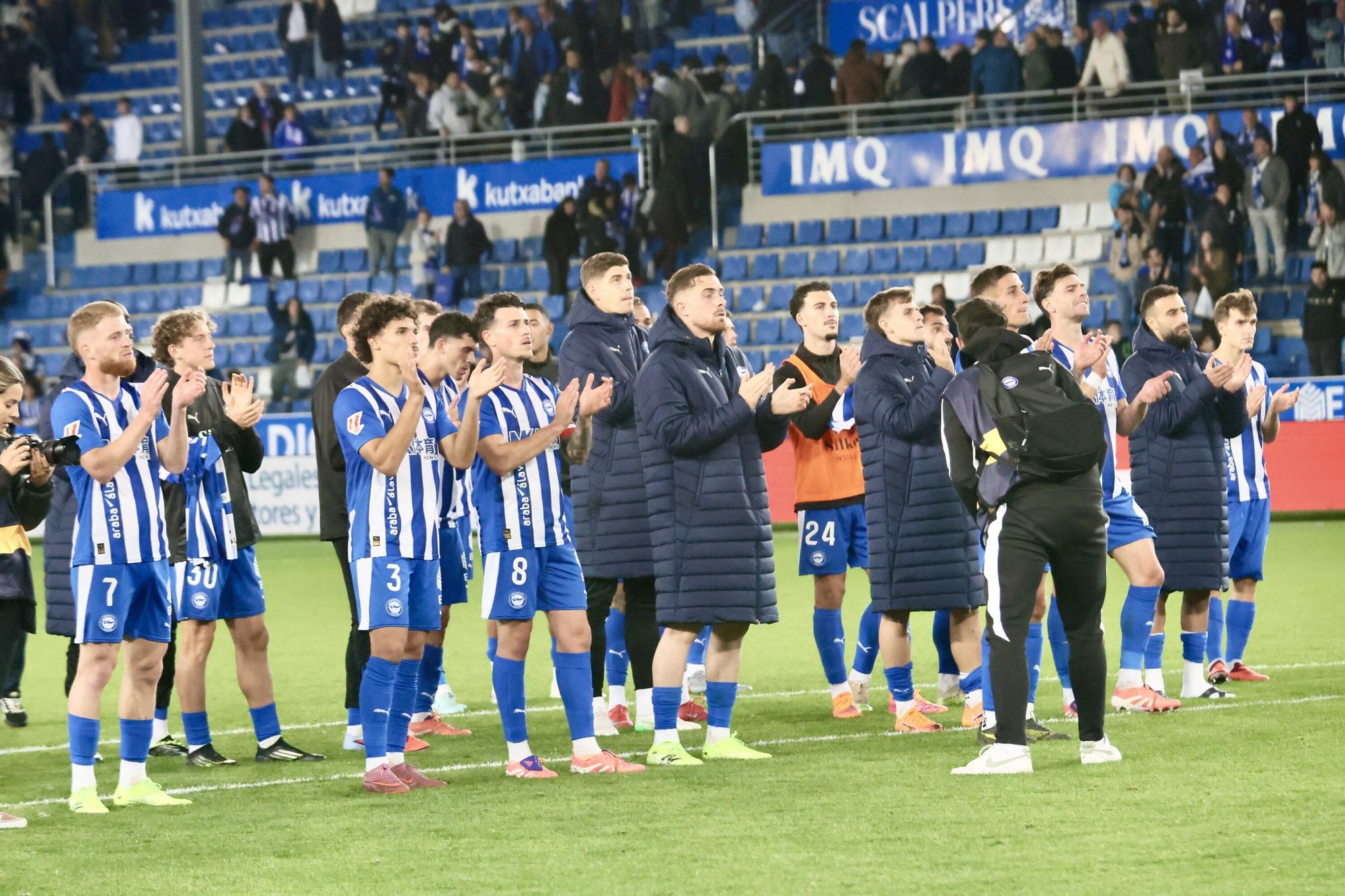 Todas las fotos del Alavés-Valencia en Mendizorroza
