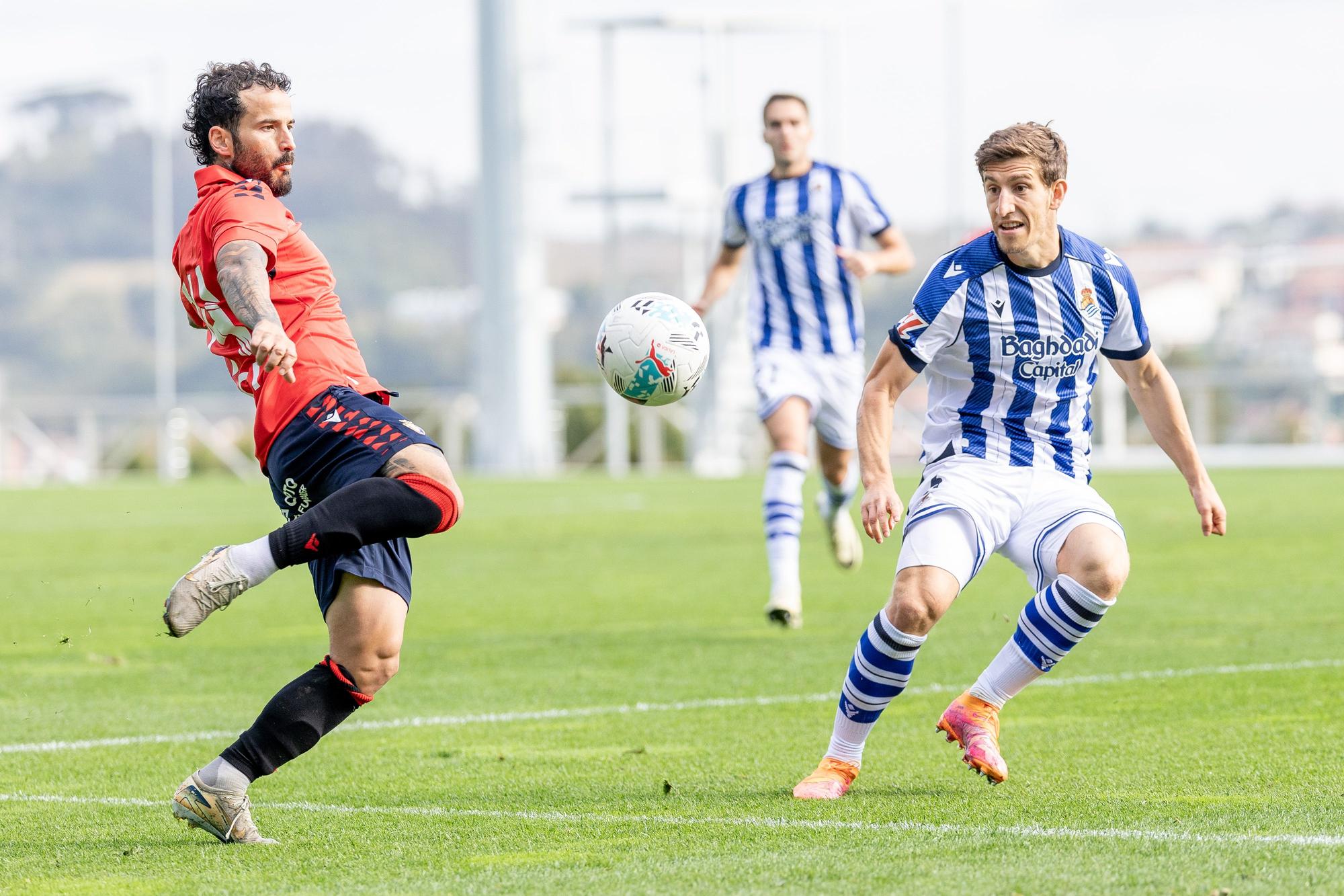 Fotos del partido amistoso entre Osasuna y Real Sociedad