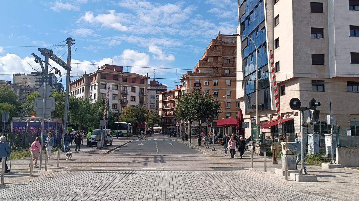 Paso a nivel del puerto.