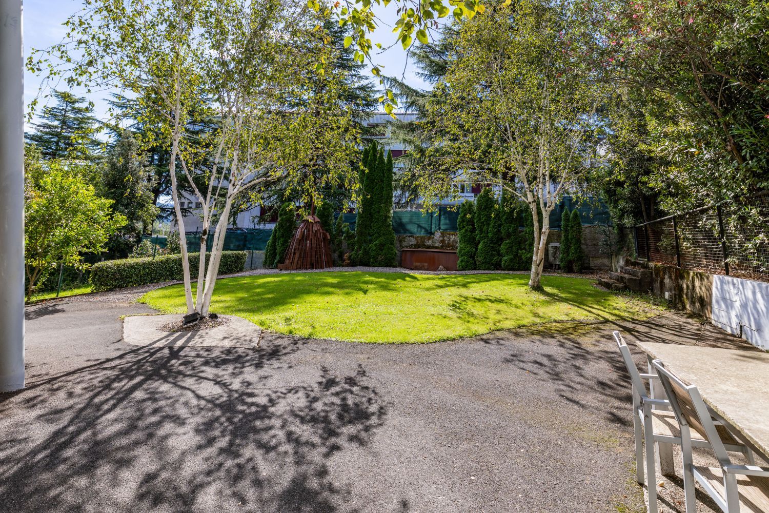 Exclusiva Villa Bifamiliar en venta en un paraíso, ubicada en el Alto de Zorroaga, en San Sebastián
