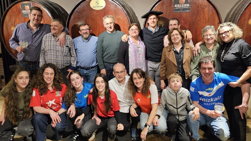 La celebración de Laso: Cena para 127, trikitixa y discoteca