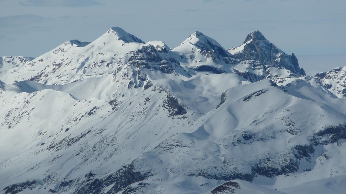 Vista de los picos de Arroyeras, Culivillas y Anayet.