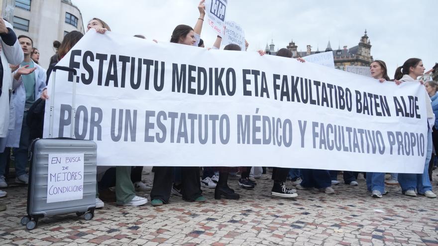 El PNV pide a Pedro Sánchez que asuma el mando en la huelga médica que se volverá indefinida en otoño