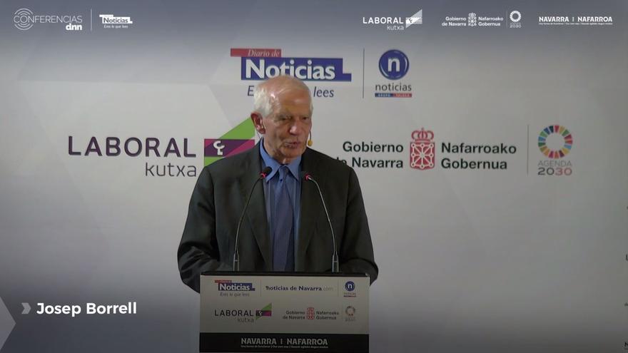 Josep Borrell, ex presidente del Parlamento europeo, durante su intervención en el encuentro 'Geopolítica y economía' con María Chivite y organizado por DIARIO DE NOTICIAS