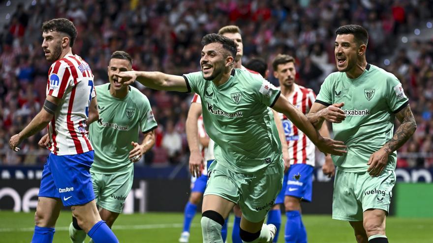 Las notas de Pako Ruiz: Paredes y un espejismo