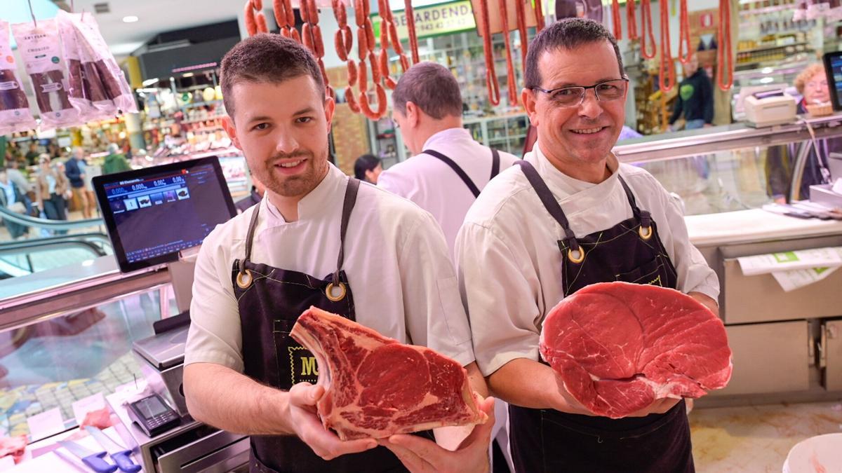 A la izquierda, Enetz Etxezarreta y, a la derecha, Iñigo Etxezarreta.