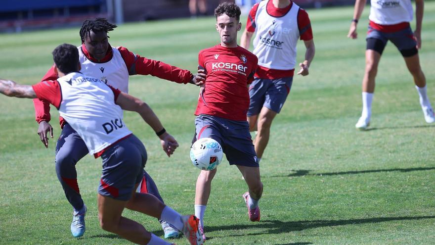 Aimar Oroz vuelve al grupo en un entrenamiento de Osasuna en el que Alessio Lisci pide &quot;más valentía&quot;
