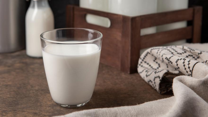 ¿Es bueno beber leche por la noche?