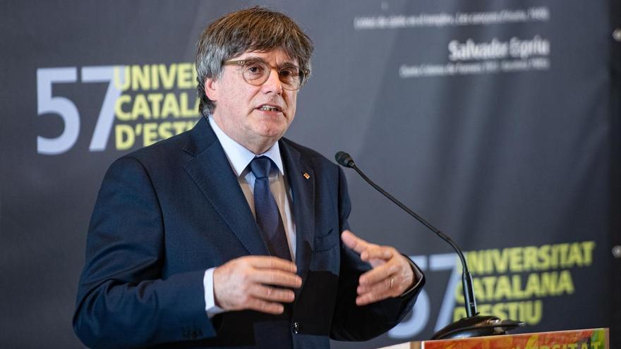 Puigdemont pide paciencia para la oficialidad del catalán en la UE y acusa al PP de bloquearla