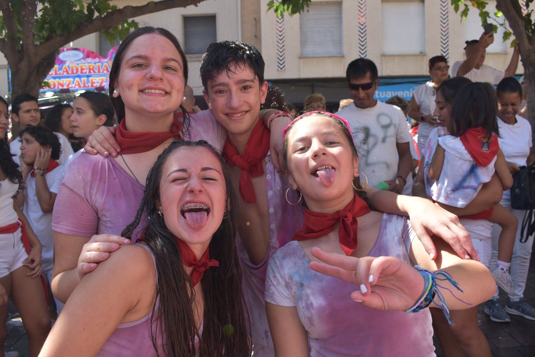 Fotos del chupinazo de fiestas de Peralta