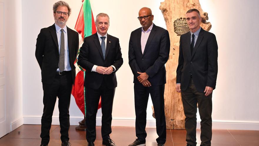 Urkullu y los verificadores reivindican el trabajo “coral” por la paz