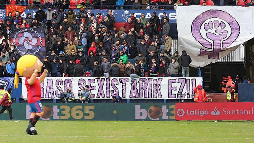 Osasuna homenajea a las víctimas de la violencia machista