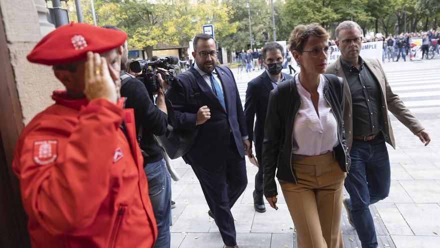 El Parlamento de Navarra rechaza la deflactación general de la tarifa del IRPF y apuesta por ayudas fiscales para rentas medias y bajas