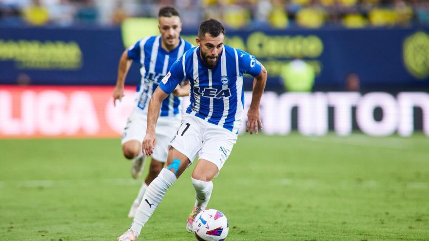 Todas las miradas apuntan al mercado en el Alavés