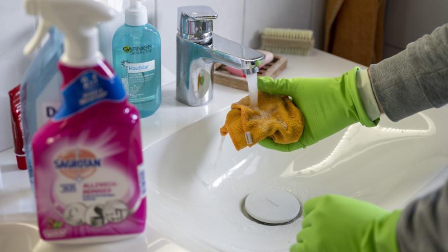 El trabajo doméstico no remunerado representa el 28,8% del PIB de Euskadi en 2023, un total de 26.856 millones