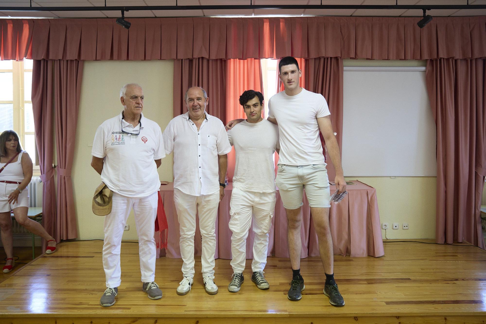 Fotos del chupinazo de fiestas de Aoiz 2025