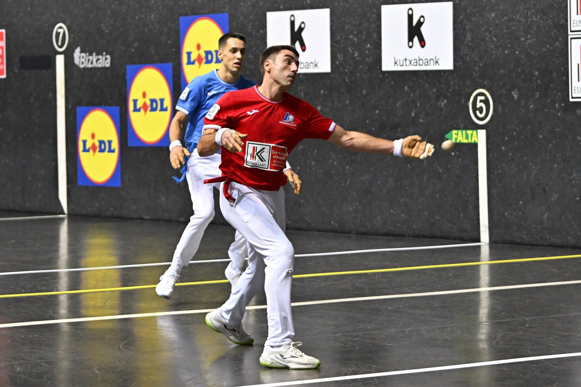 En imágenes: Etxeberria se hace con su primera txapela del Cuatro y Medio en Bilbao (22 - 11)