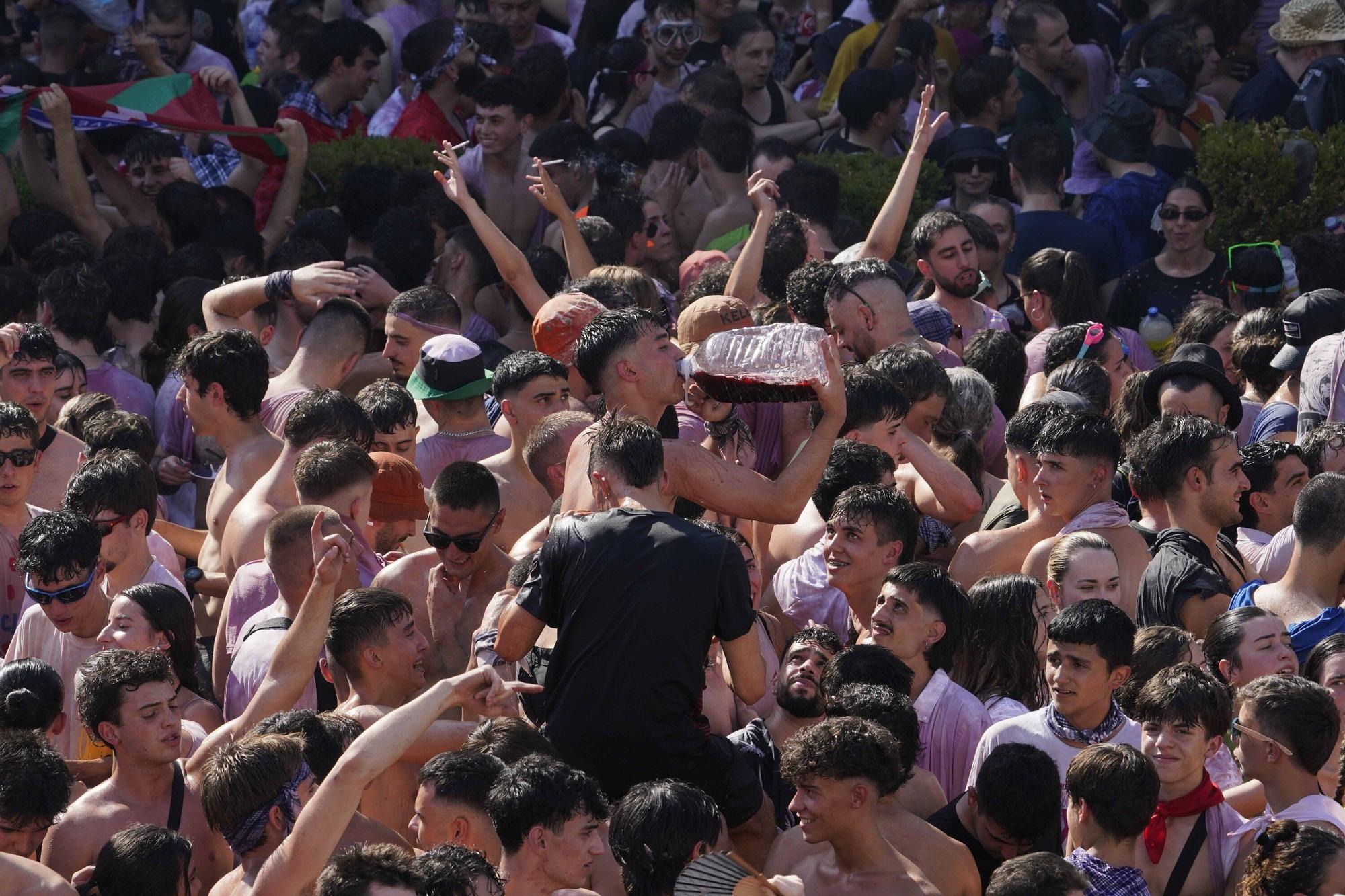 En imágenes: Así ha sido la bajada de Celedón en 2025