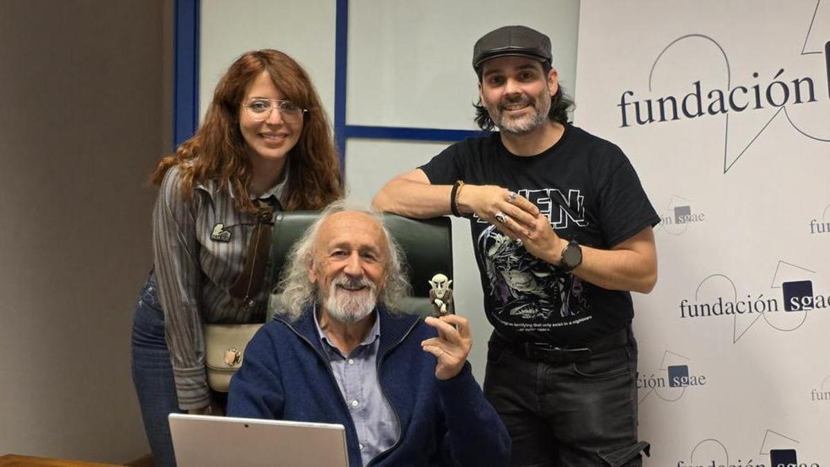 Imanol Ortiz López y Mary Alexandra Fernández (Orlok Films) junto a Montxo Armendáriz en el Curso de Desarrollo de Proyectos Audiovisuales Iberoamericanos
