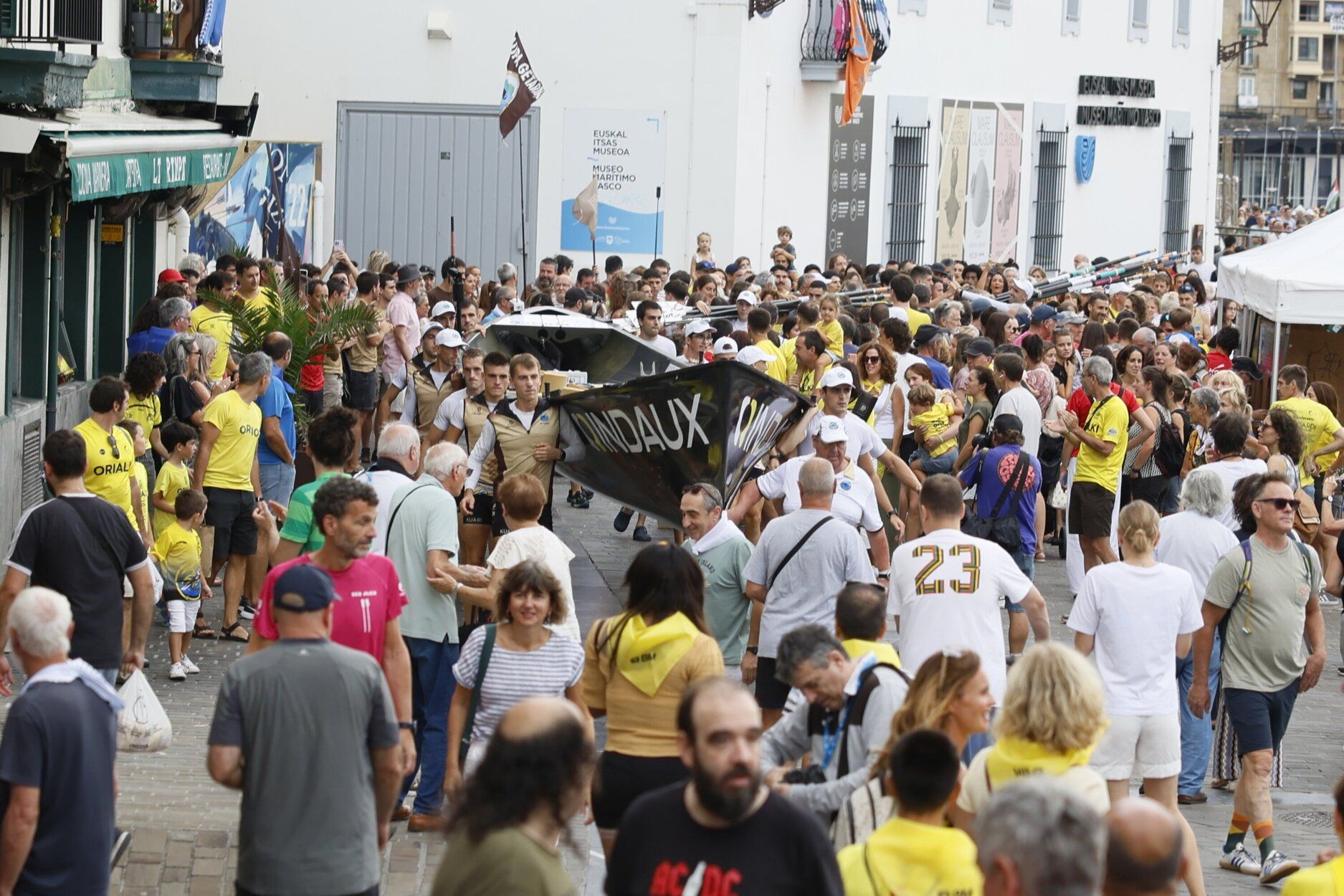 [Fotos] Donostia rema con pasión en la primera jornada de la Bandera de la Concha
