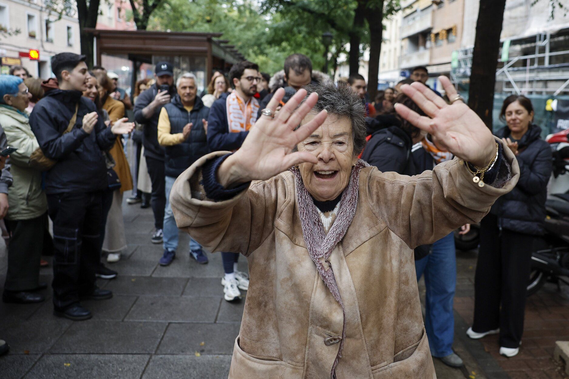Mari Carmen, de 87 años, logra frenar su desahucio