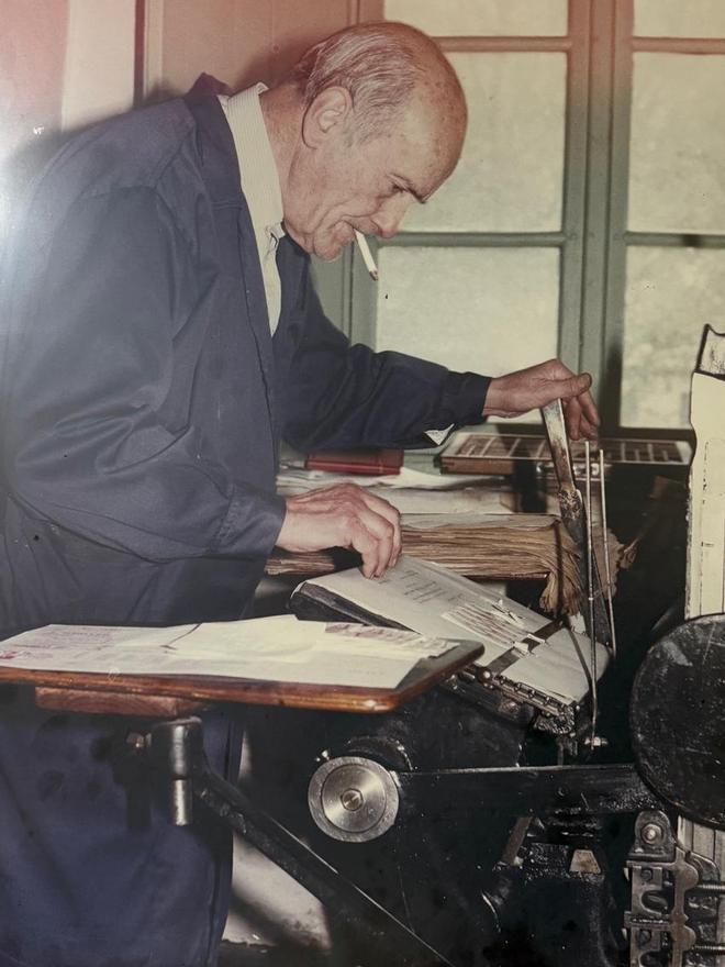 Antonio Goldaracena en los inicios de la Imprenta.