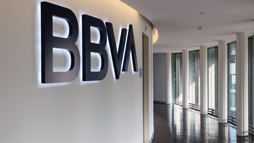 BBVA ejecuta casi la mitad de su plan de recompra de 1.000 millones en su segunda semana