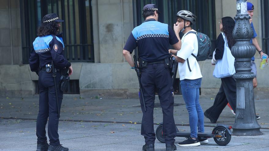 Nueva campaña policial para controlar a patinetes y bicicletas