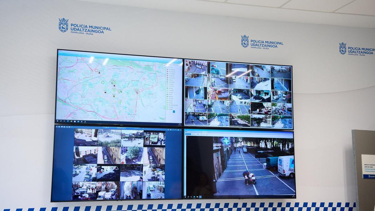 Cámaras en las dependencias de la Policía Municipal.