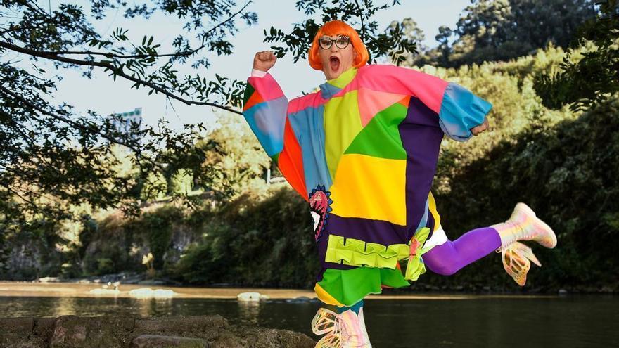 “No hay drag queens que hagan canciones para txikis pero es algo muy interesante”