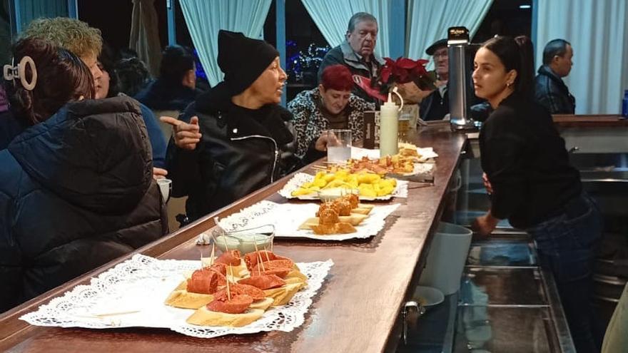 La fiesta de reapertura del bar Bordatxo de Zumarraga, en imágenes