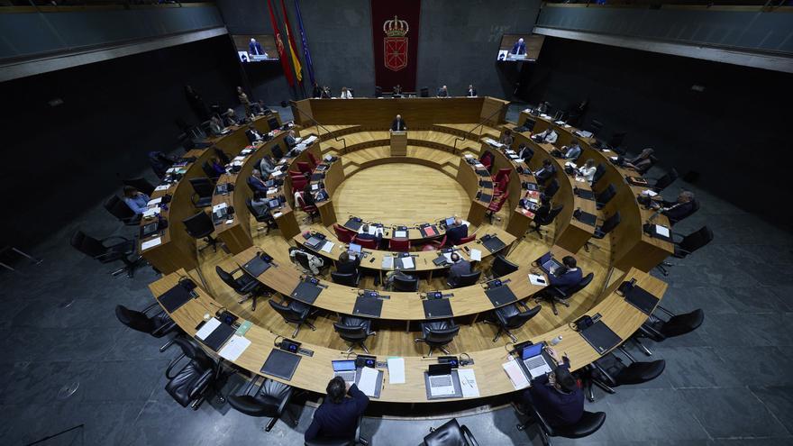 La mayoría progresista frena el intento de la derecha de condicionar la fiscalidad en Navarra