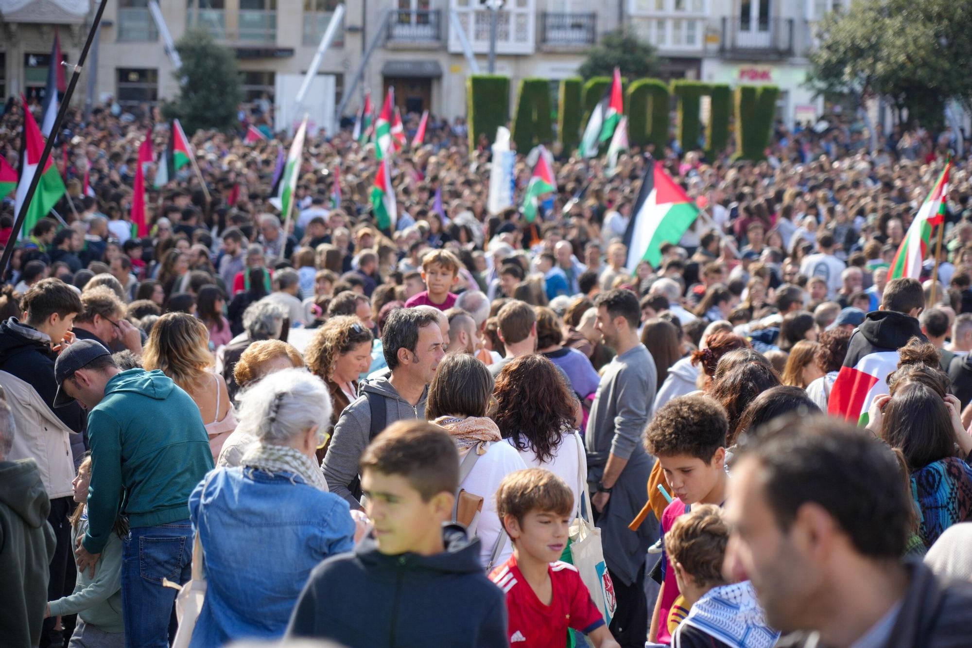 Manifestación en favor del pueblo de Gaza en Vitoria