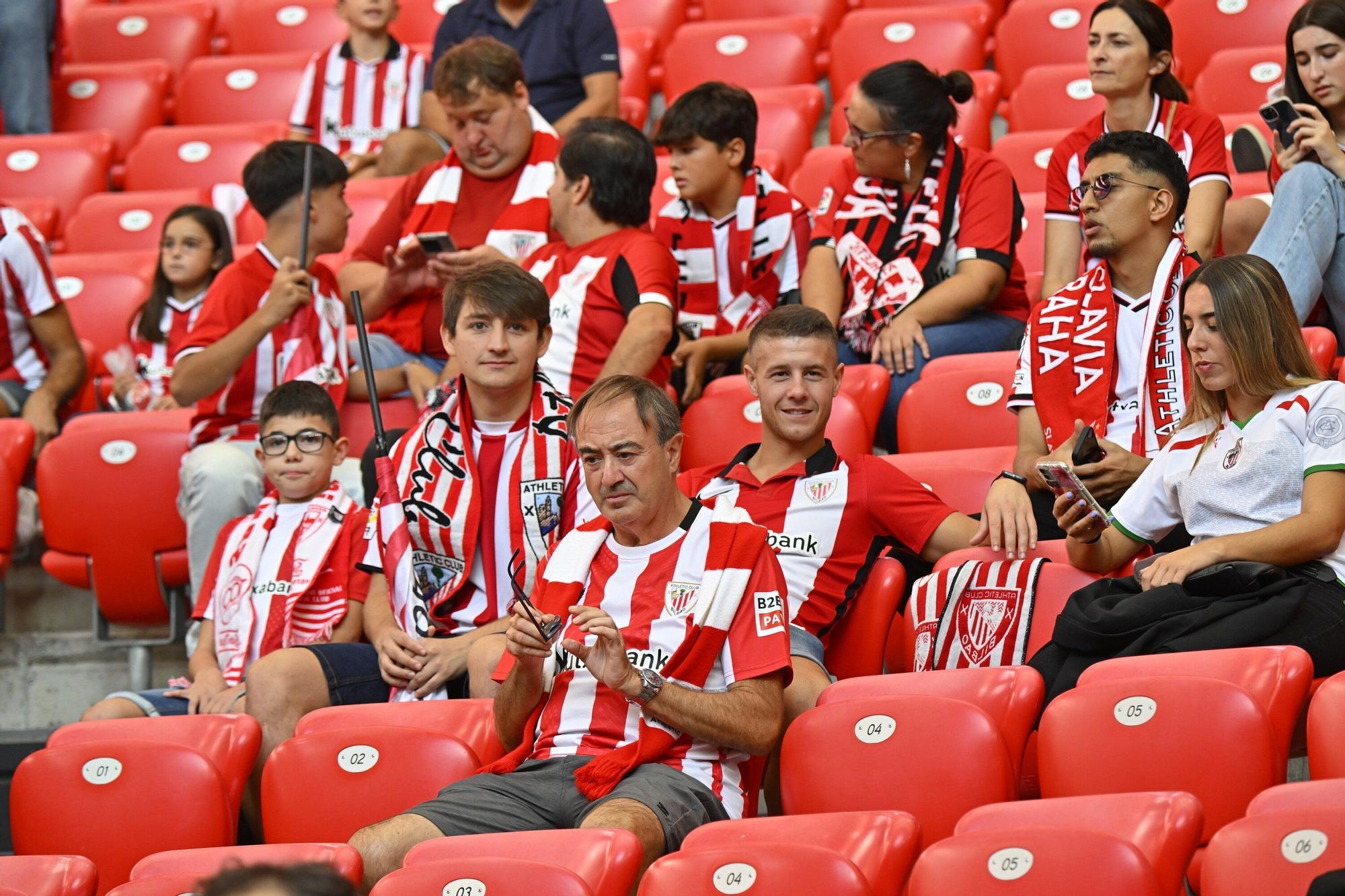 En imágenes: ¿Has estado en San Mamés viendo el Athletic-Arsenal? Búscate en nuestra galería