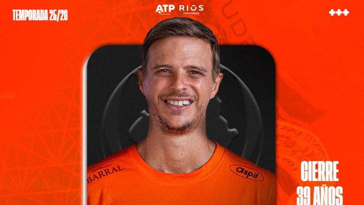 Cartel del anuncio de la renovación de David García.