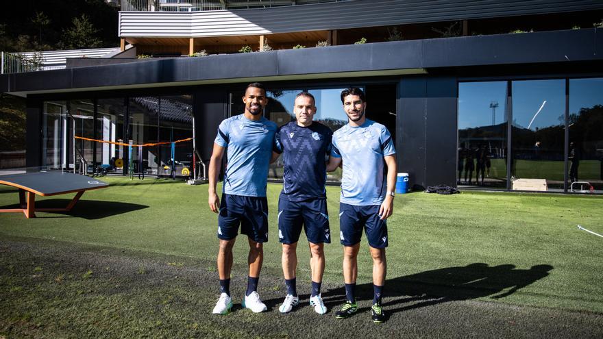 Tribuna txuri-urdin: &quot;Al fútbol, por favor&quot;