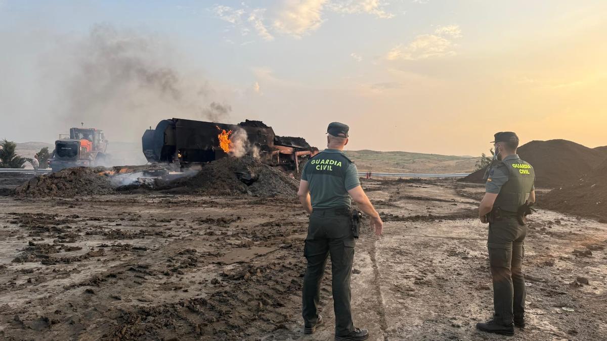 Imagen del incendio en la maquinaria.
