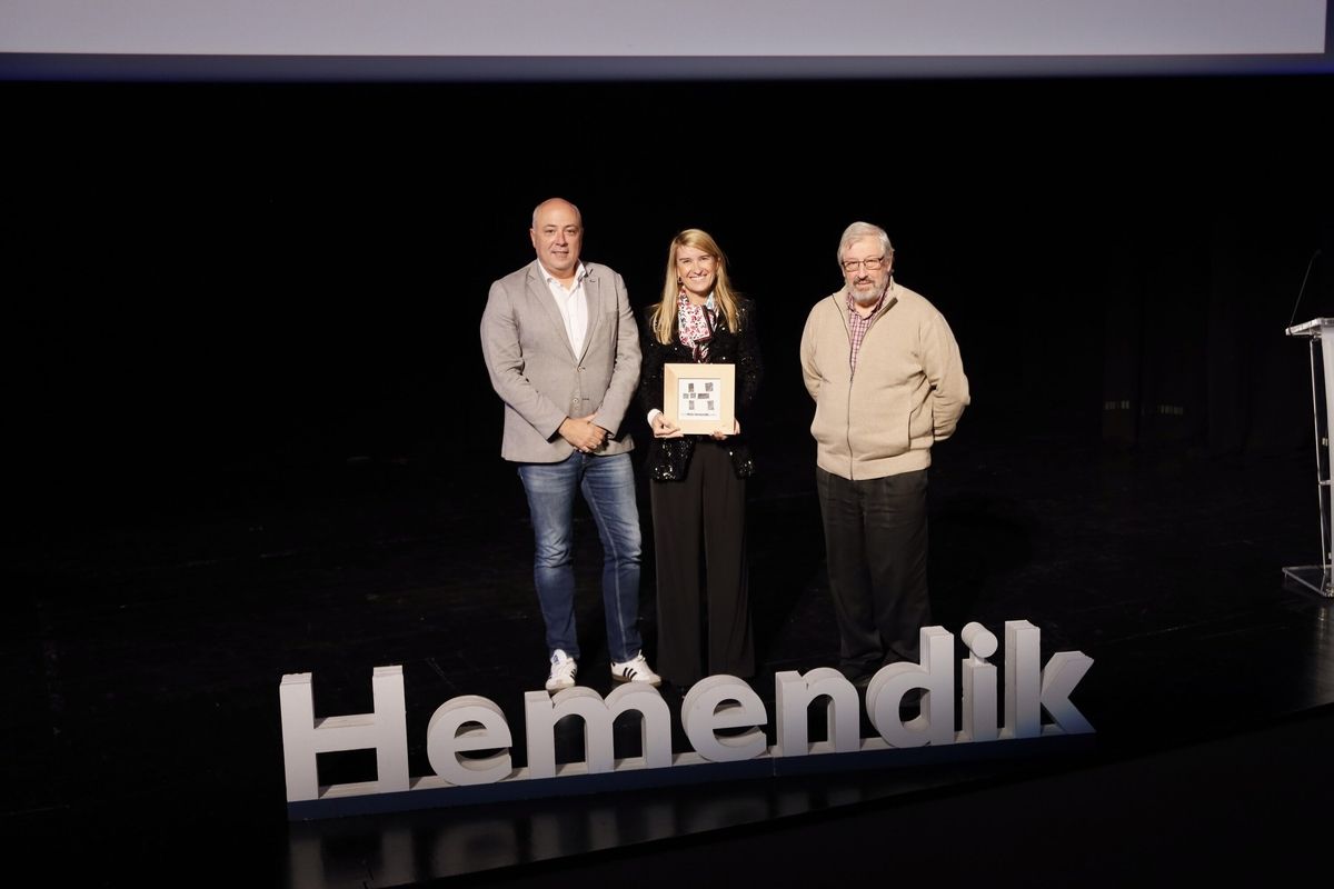 XVIII DEIA Laboral Kutxa Hemendik Sariak Eskuinaldea