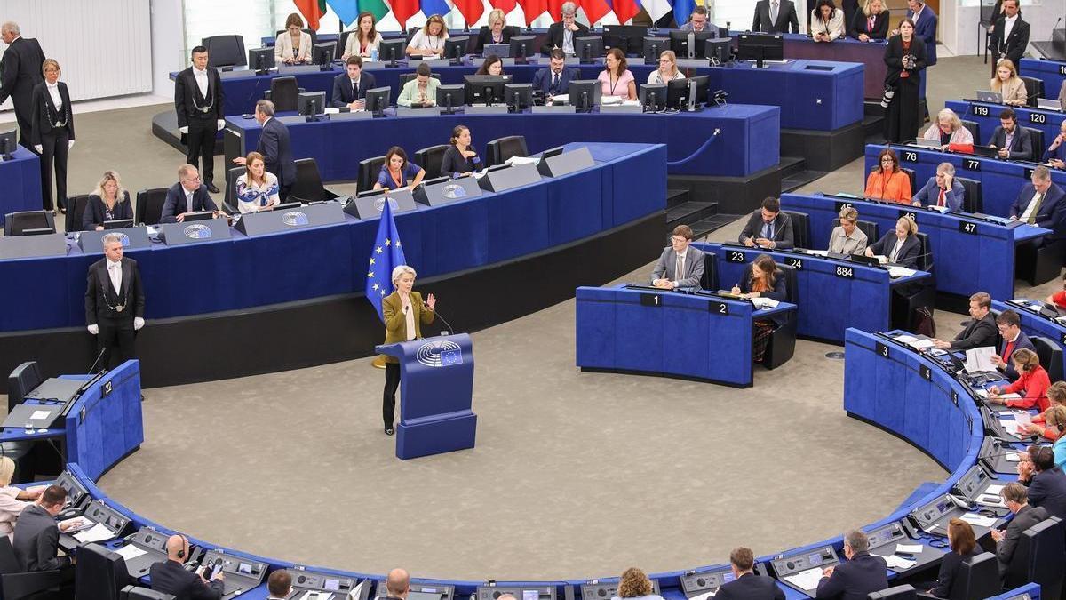 El Parlamento Europeo durante una intervención de la presidenta de la Comisión Europea, Ursula von der Leyen.