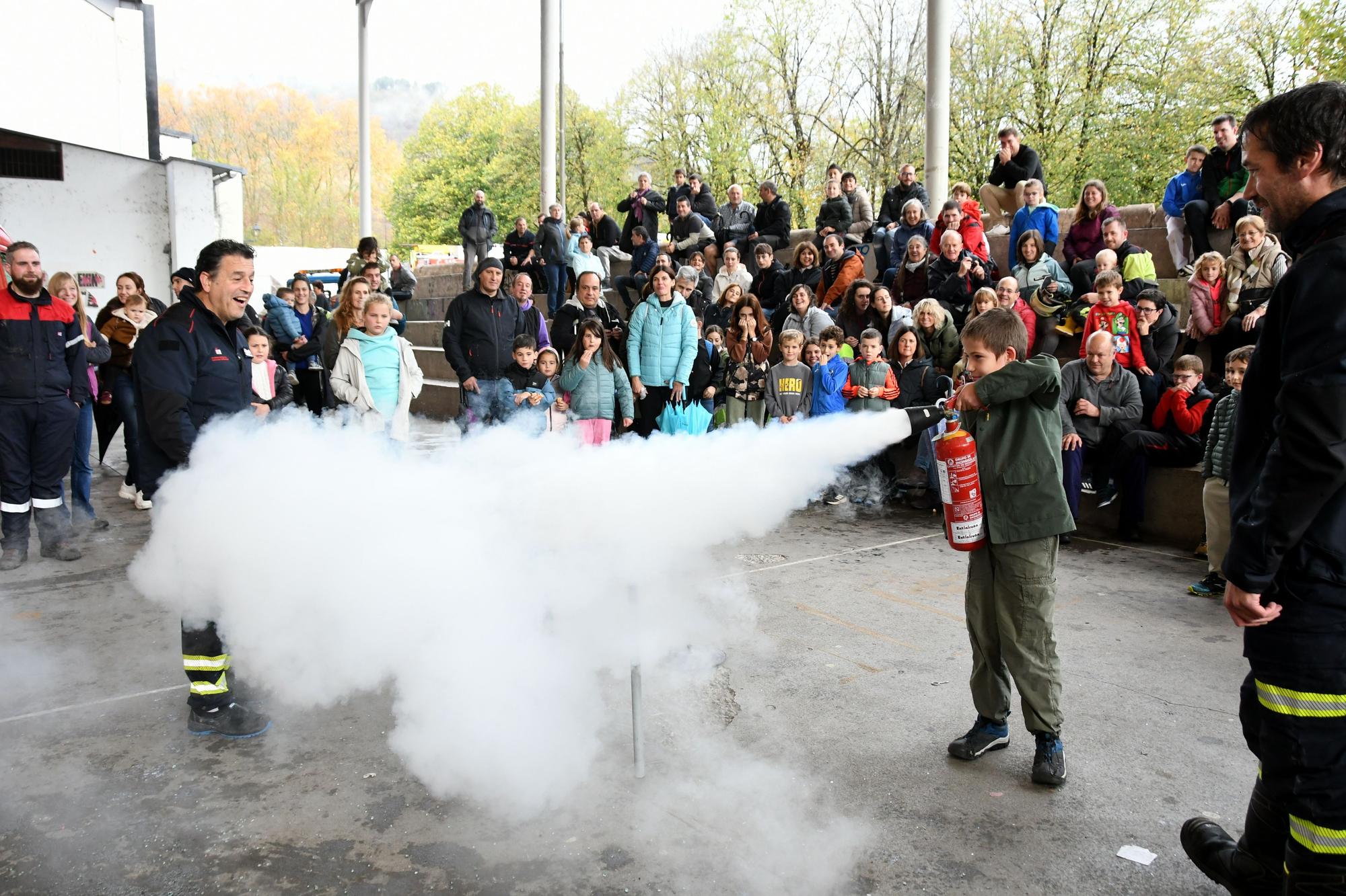 Las sirenas rompen el silencio de Elizondo
