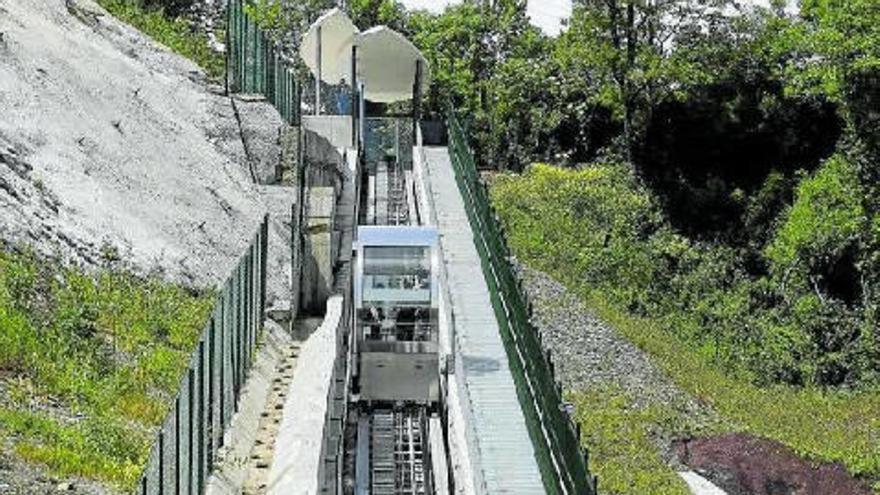 Los ascensores de Morlans, Larratxo y Benta Berri de Donostia pararán la semana que viene por trabajos de mejora